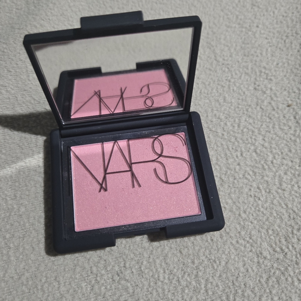 NARS Blush Compact - Picture 3 of 4